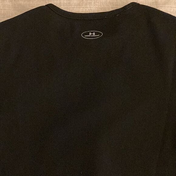 Under Armour Women’s Black Long Sleeve Tee Shirt. Size Small. - Picture 3 of 5